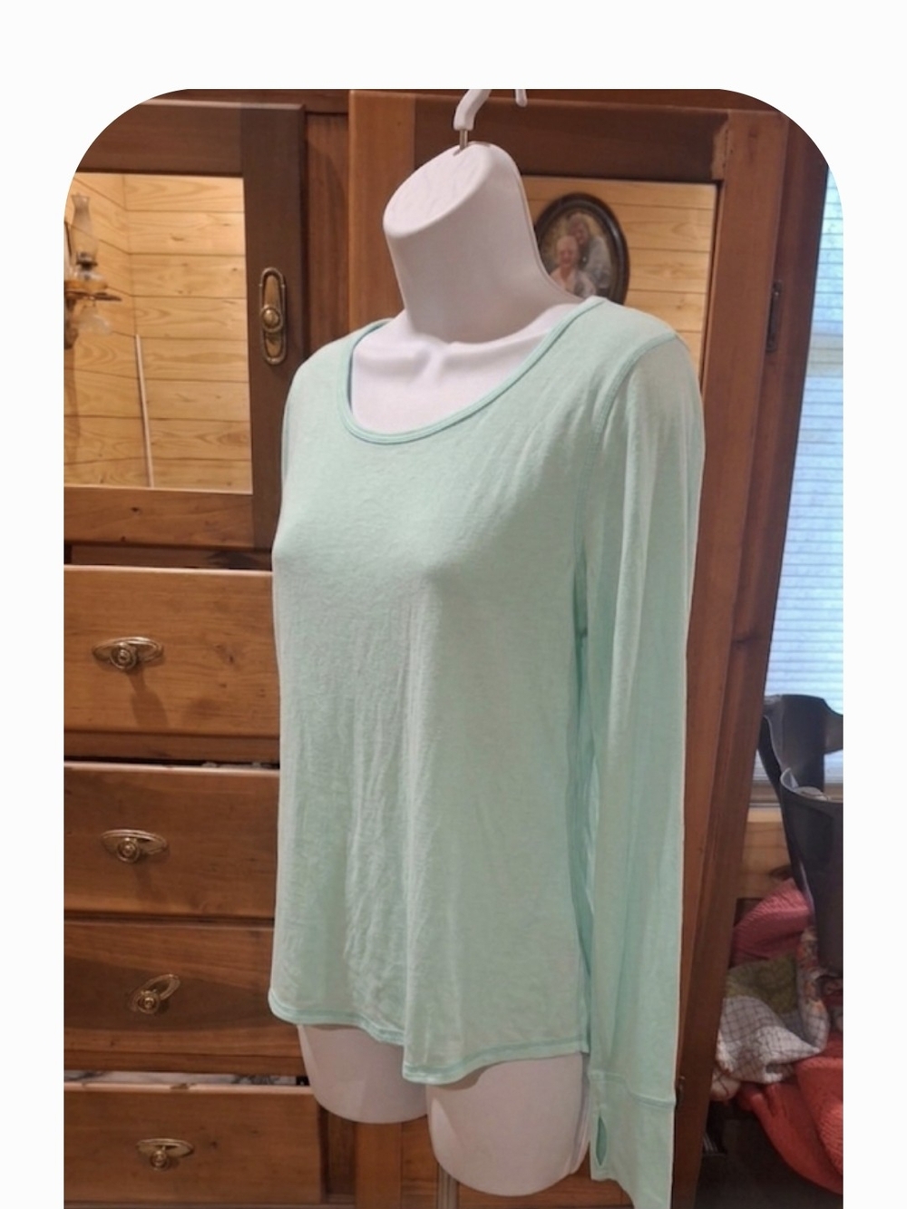 be inspired Light Mint Long Sleeve Scoop Neck Tee